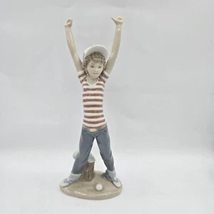 Lladro Little Leaguer 5298 12" Zoll Baseball Spieler Figur FEHLENDE FLEDERMAUS - Bild 1 von 8