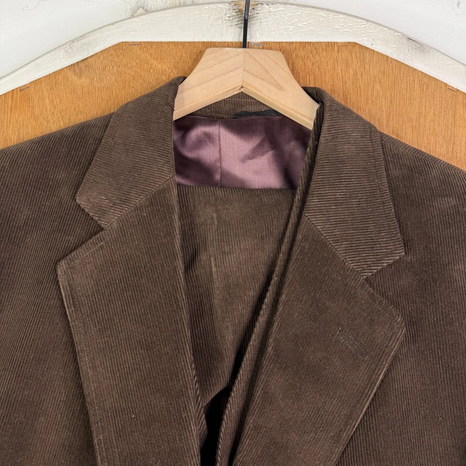 Винтажный вельветовый костюм мужской 44R коричневый 2 кнопки 3 изделия 100% хлопок жилет брюки 36 x 30 - Изображение 1 из 4