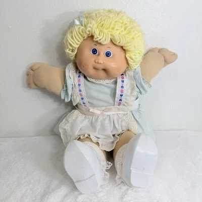 1985 Vintage World Traveler Holland Cabbage Patch Doll Blonde Yarn Hair - Image 1 of 4