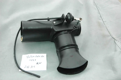 1986-1989 Volvo 240 2,3 л вентиляционный канал ОВК с вакуумным смесителем ножной колодец RH OEM 886705 - Изображение 1 из 3