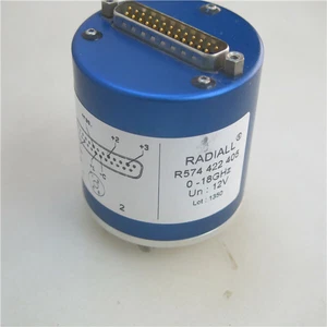 1 Stück RADIALL R574422405 18GHz 12V SP4T SMA HF Koaxial Mikrowellenschalter - Bild 1 von 3