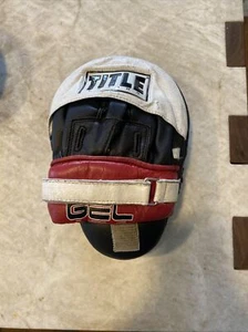 Title Boxing Gel Contoured Punch Mitt, RIGHT HAND Replacement Mitt ONLY. No Left - Picture 1 of 8