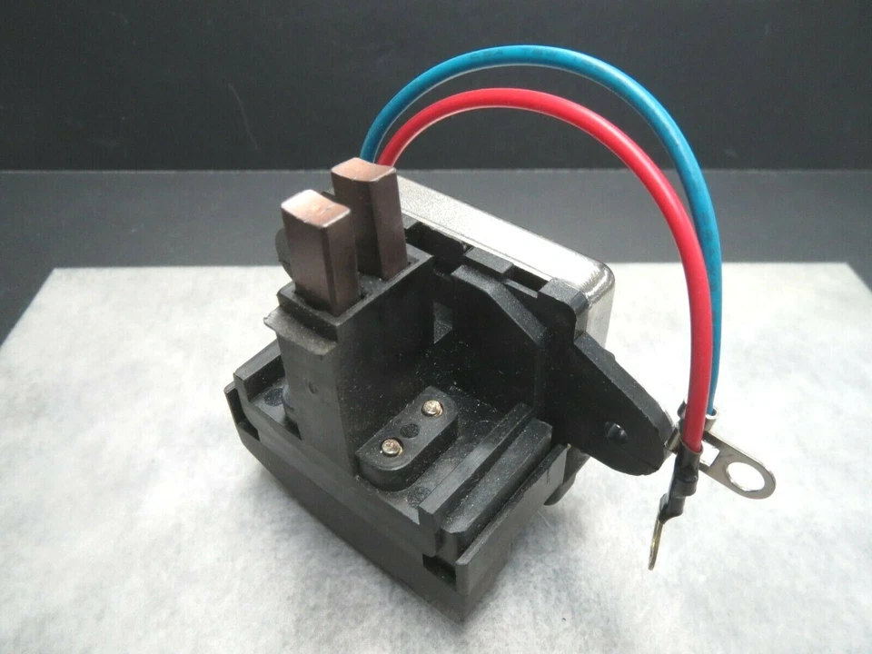 Regulador de voltaje para Renault Alliance Encore Fuego LeCar 177-0685 - ¡Envío rápido! Foto 1 de 4