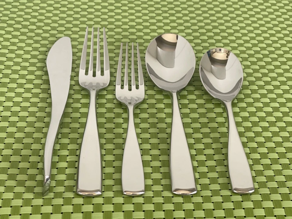 Nambe ANNA Stainless 18/10 Glossy Raised Outline NEW Flatware Smart Choice E38N - Image 1 of 1