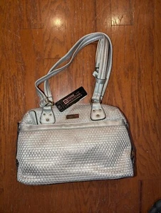 STONE MOUNTAIN METALLIC SILVER WEAVE SHOULDER HANDBAG 3 COMPARTMENT NEW #101 - Picture 1 of 7