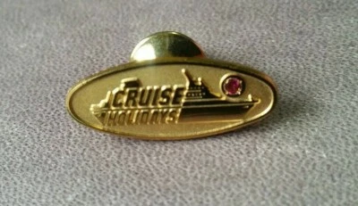Значок турагента сотрудника круизного турагента с рубиновым круизным судном  - Изображение 1 из 4