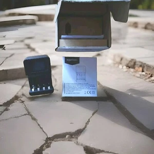 AmazonBasics Batterie Ladegerät Akku Aufladen AA AAA Ladestation Electronics - Bild 1 von 6