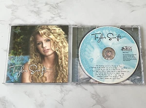 Taylor Swift Self Titled CD ORIGINAL PRESS! UNCENSORED 2006 Big Machine ENHANCED - Picture 1 of 7