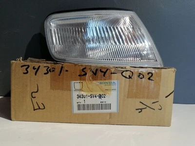 Genuine Honda 34301-SV4-Q02 Front Right Side Marker Light, Accord 1994–1997 OEM - Image 1 of 4
