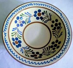 Bunzlauer Keramik Schale mit Griffen - Dekor Blütenkranz und Blatt - Bild 1 von 3