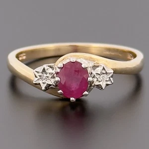9ct Yellow Gold Ruby & Diamond Three Stone Ring Size N Hallmarked - Picture 1 of 10