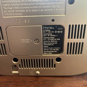 iHome iDN38 Apple Docking Station Dual Alarm Clock Radio - No Power Cable - Picture 1 of 5