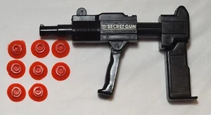 Vintage Toy Gun, Secret Gun Ray Line 1960's Era DART Pistol - Foldable - Picture 1 of 13