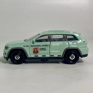 2018 Jeep Grand Cherokee Limited National Parks Green 1:64 Diecast Model SUV #17 - Picture 1 of 14