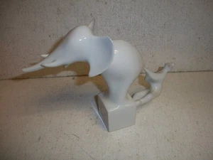 Vtg Royal Dux Porcelain Figurine Clown & Circus Elephant Bohemia Czech - Picture 1 of 3