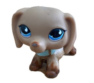 Littlest Pet Shop #518 Authentic Dachshund With blue eyes
