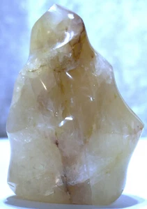 Beautiful Golden Healer Flame 4.45"/529 Grams - Picture 1 of 5