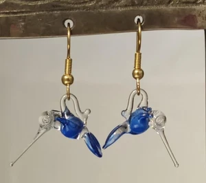 Glas Kolibri blau Vogel Ohrhänger Gold Haken mundgeblasen - Bild 1 von 4