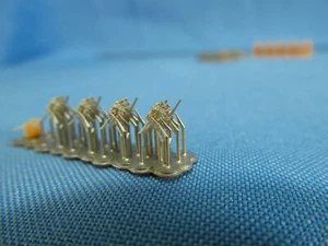Modellino pistole Bofors gemelle 40 mm fotoincise, scala 1/700 dettagli metallizzati MDR70004 - Foto 1 di 12