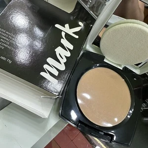 Avon Mark Pressed Powder Beige Medio (medium Beige) Matte SPF 35 Face Makeup - Picture 1 of 8
