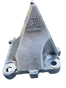 Support Engine Right Front Engine Mount Bracket Original Honda S2000 50824S2A000 - Picture 1 of 5
