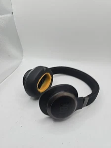 JBL Live 660NC Wireless Over-ear Noise-cancelling Headphones JBLLIVE660NCBLKAM - Picture 1 of 5