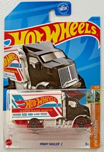 Hot Wheels HW Haulers Series #5/5 Hiway Hauler 2 #HKH27 1:64 Scale - Picture 1 of 2