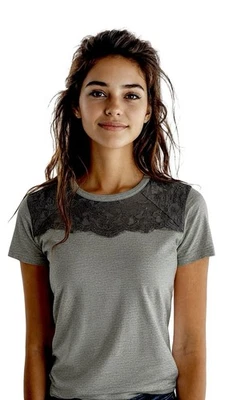 Blusa Elegante 89th & Madison Detalle Encaje Pecho Negra Gris Mangas Cortas S Foto 1 de 4