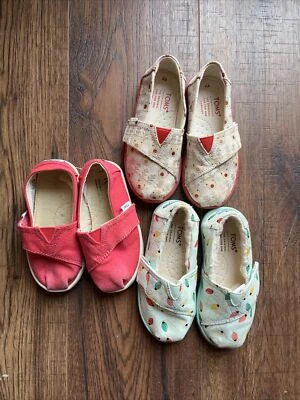 2 Pairs Toms Kids Size T6 & 1 Pair T5 (pink) Slip On Shoes - Imagem 1 de 4