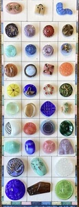 EXCEPTIONAL CARD OF 47 VINTAGE M & L GLASS MOONGLOW BUTTONS DIFF SHAPES COLORS - Picture 1 of 4