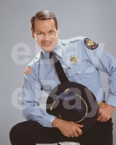 Foto de 10x8 The Dukes of Hazzard (TV) Sonny Shroyer "Deputy Enos Strate" - Imagen 1 de 1