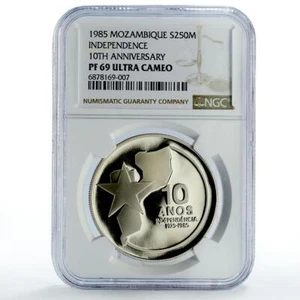 Mozambique 250 meticais Independence 10th Anniversary PF69 NGC silver coin 1985 - Picture 1 of 2