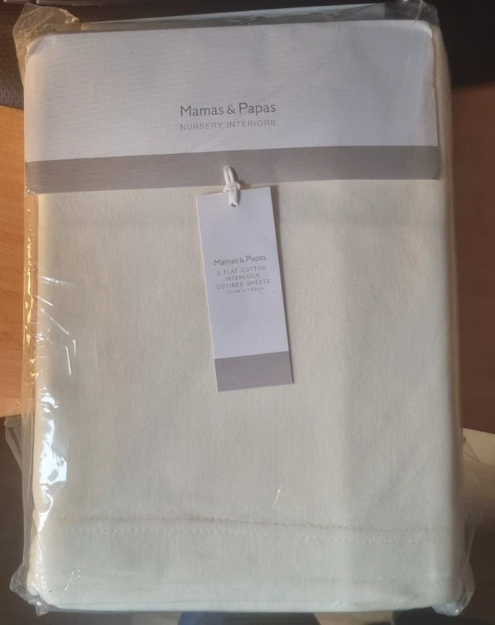 *brand new* Mamas & Papas 2 Flat cotton cot/cotbed sheets cream 127cm x 180 cm - Image 1 of 1