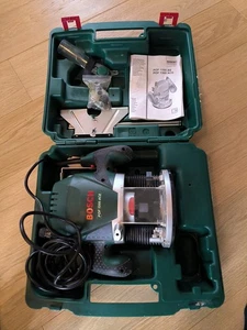 BOSCH Oberfräse POF 1300 ACE mit Koffer - Bild 1 von 4