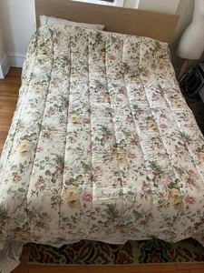 Ralph Lauren Wentworth Queen Size Comforter 92 X 92 - Picture 1 of 5