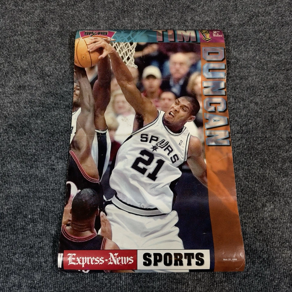 Póster Tim Duncan San Antonio Spurs 1999 NBA Champion Express News 13x21 de colección Foto 1 de 4
