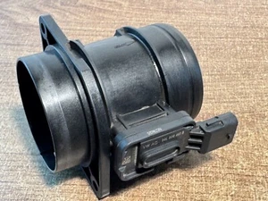 2013 Volkswagen Golf Mk7 1.6 Diesel Mass Air Flow MAF Sensor 04L906461B   *6 - Picture 1 of 3