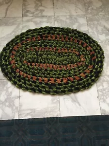 Handmade By Merridy  Rag Rug  33 x 25 Toothbrush Style  Green/Black/Rust - Picture 1 of 2