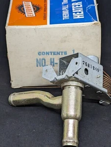 INTERNATIONAL HARVESTER TRUCK IHC W/ HEATER 239885R91 891564R91 HEATER VALVE - Picture 1 of 10