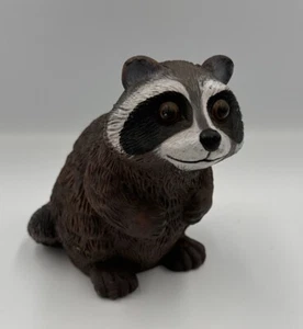 Figura de mapache Artline, arte de patio de mapache de plástico vintage, Artline 1996 - Imagen 1 de 7