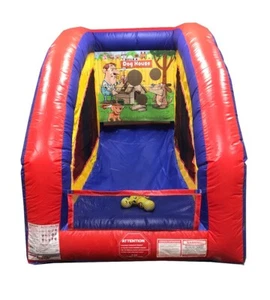 Portable Sealed Airframe Game 8x6 Dog House With Built in Blower and 6 Balls - Picture 1 of 7
