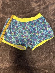 Op Girl Peace Sign Shorts Size Xl - Picture 1 of 4