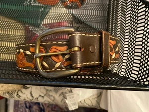 Ledergürtel, handbesetztes Muster 1,5 "x 42", hat einen reparierten Bereich  - Bild 1 von 5