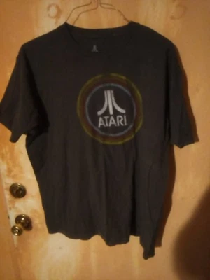 Camiseta masculina estilo vintage sistema de videogame Atari tamanho GG usada da década de 1980 - Imagem 1 de 4