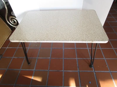 Mesa de centro vintage MCM Formica superior hierro horquilla patas 30,95" W años 50 Foto 1 de 4