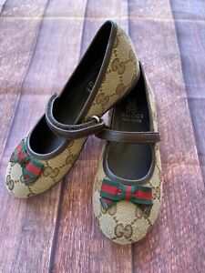 Gucci GG Classic Brown Girls Mary Jane Flat Size EU 28 US 11 Strap Green Red Bow