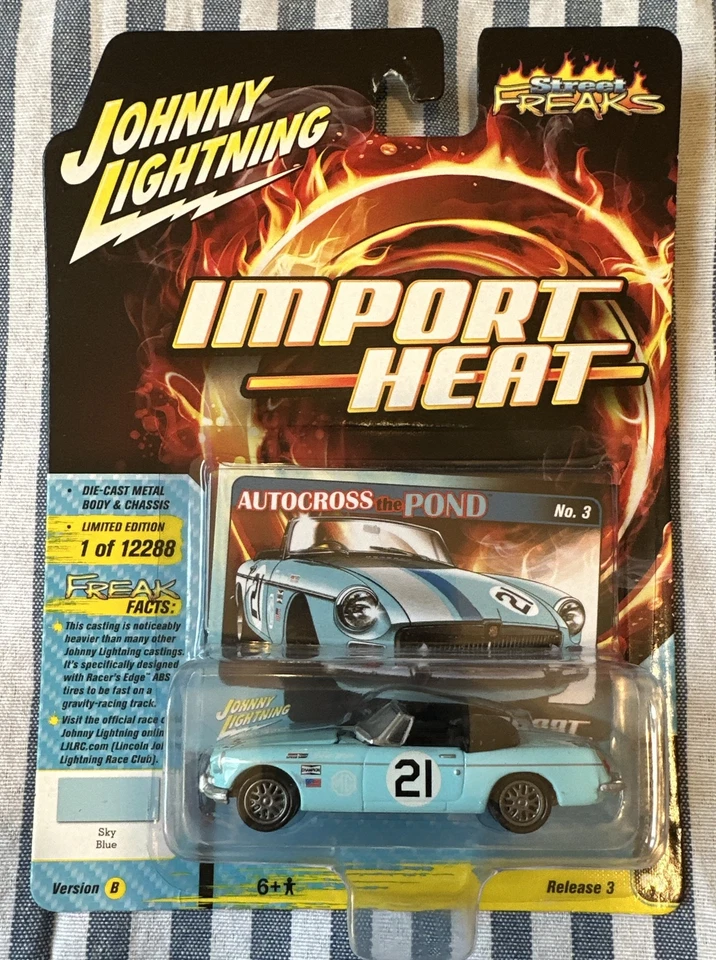 JOHNNY LIGHTNING 1/64 DIECAST 1963 MG MGB IMPORT HEAT