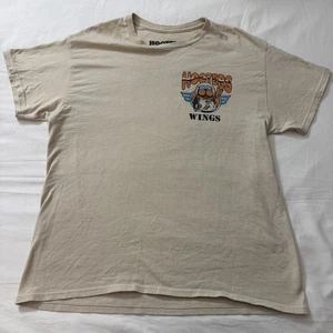 Hooters Country Club Golf Graphic T-Shirt Beige Ripple Junction Size Large - Picture 1 of 24
