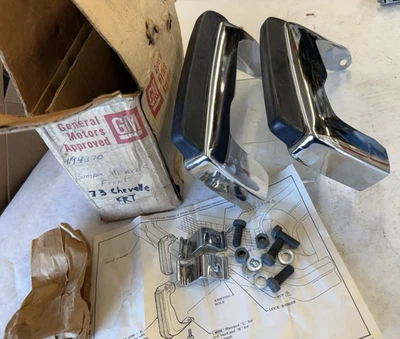 Protectores de parachoques delanteros Chevy Chevelle 1973 NOS T45 Foto 1 de 4