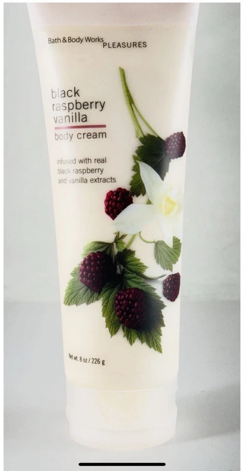 ¡Nuevo y raro! Crema corporal Bath & Body Works Pleasures frambuesa negra vainilla 8 OZ Foto 1 de 2